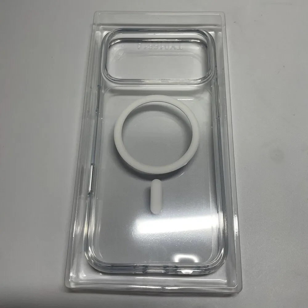 TORRAS Clear Magnetic Case iPhone 17 Pro Max MagSafe Anti-Yellowing